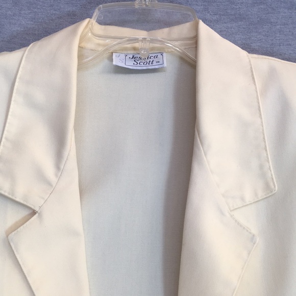 JESSICA SCOTT Spring/Summer Butter Yellow Machine Wash Unlined 2 Pocket Blazer - Picture 3 of 16